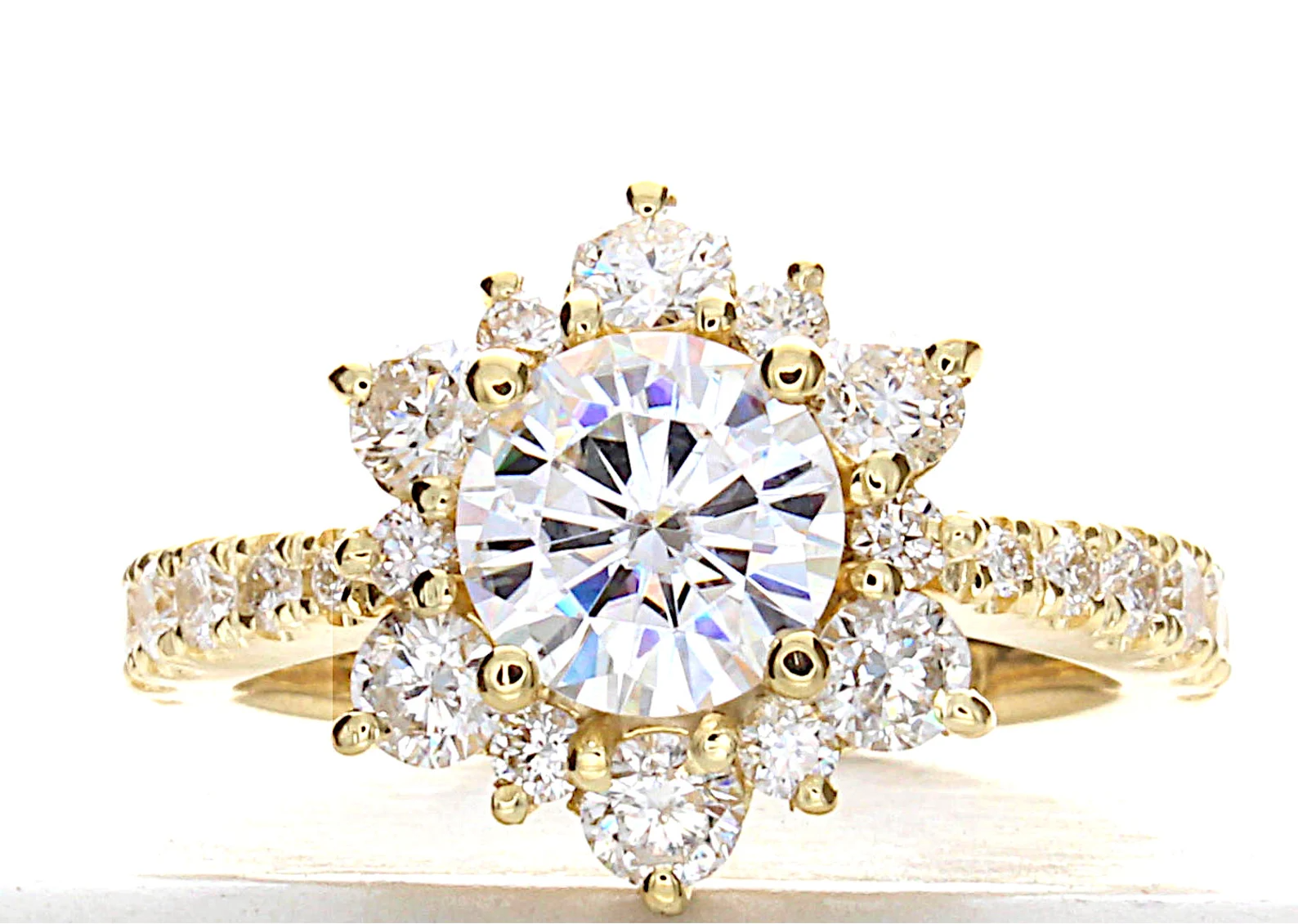 Round Flower Lab Grown Diamond Engagement Ring