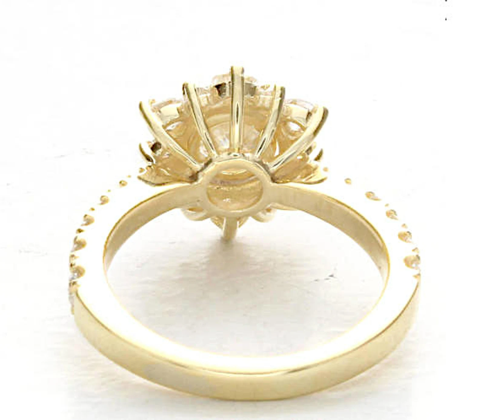 Round Flower Lab Grown Diamond Engagement Ring
