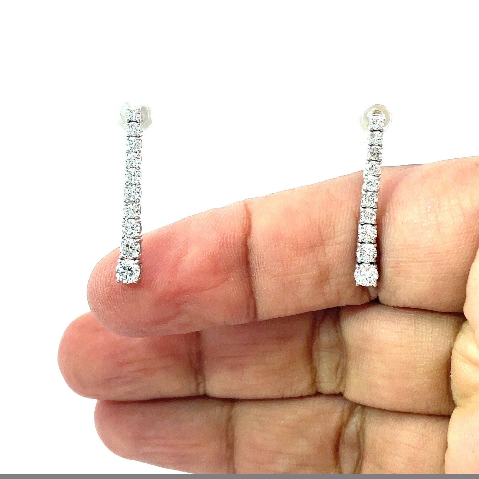 1 Carat Round Lab Grown Diamond Graduated Huggie Earrings