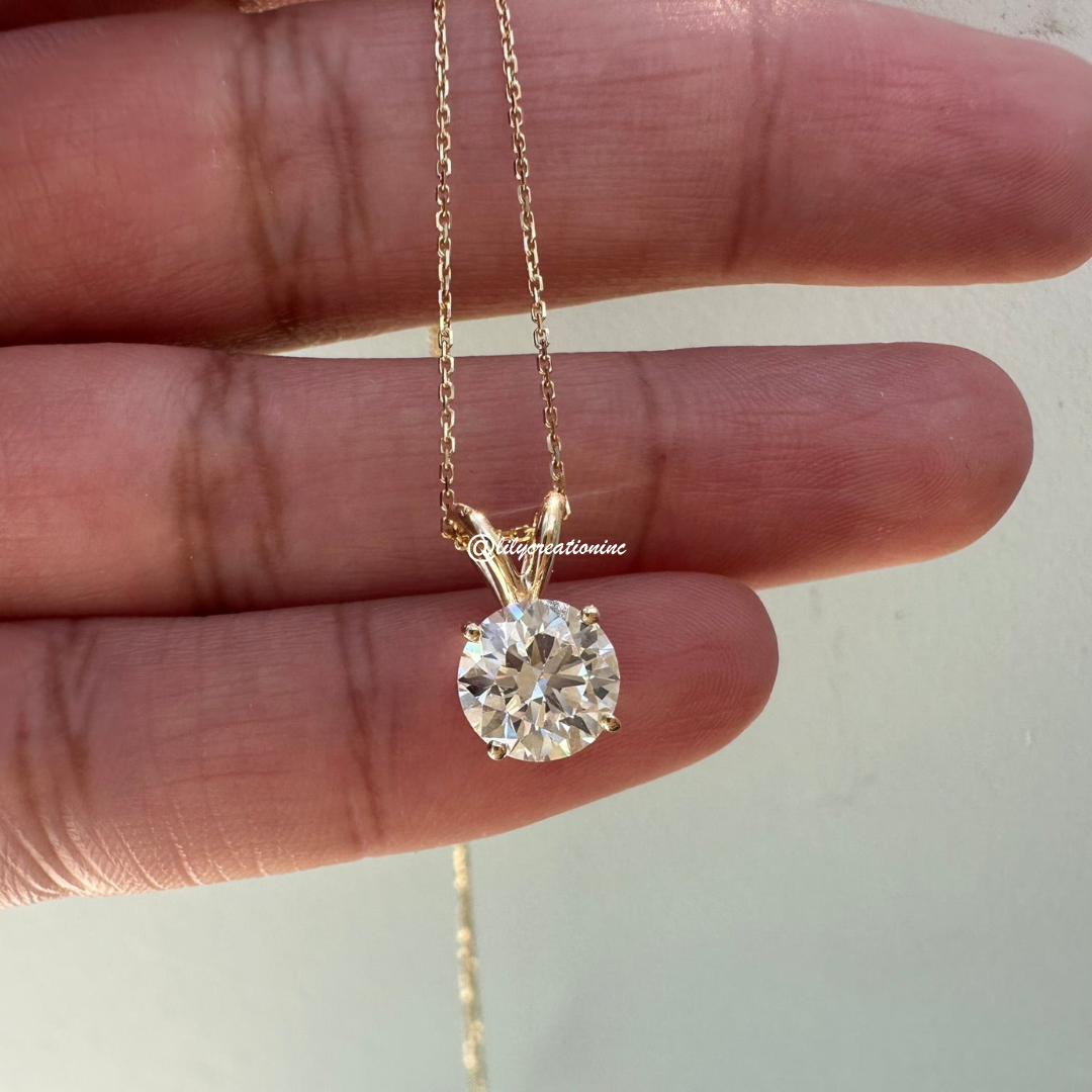 Round Lab Grown Diamond Pendant
