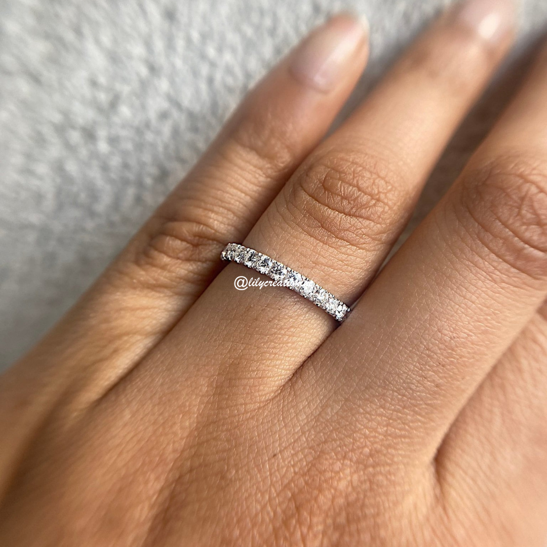 1 Carat Round Pavé Diamond Eternity Band