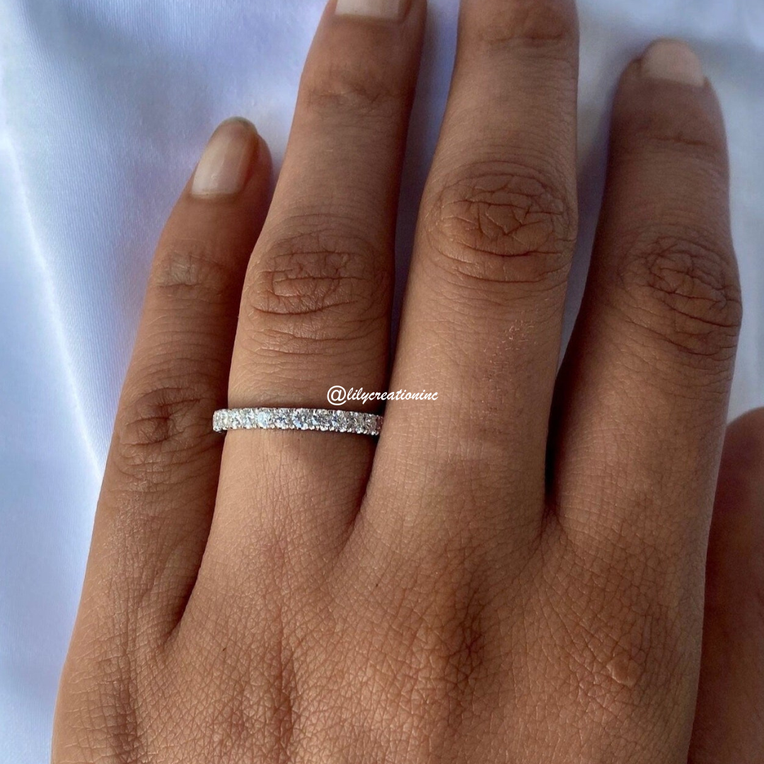 1 Carat Round Pavé Diamond Eternity Band