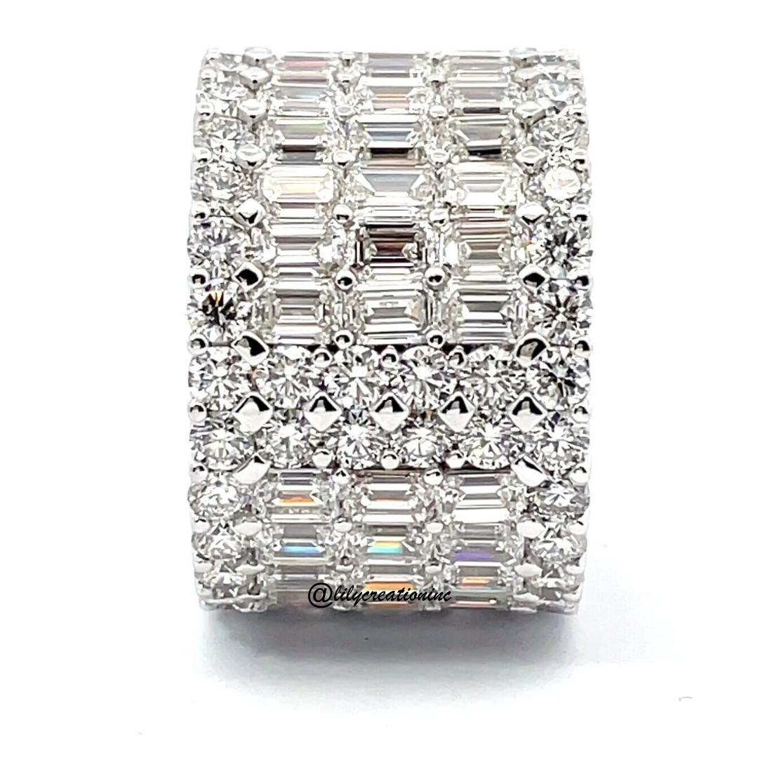 21.49 Carat 18mm Emerald & Round Cigar Diamond Eternity Band