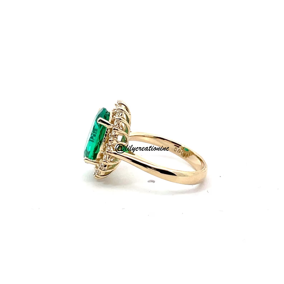 Oval Emerald & Diamond Engagement Ring - 3 ct