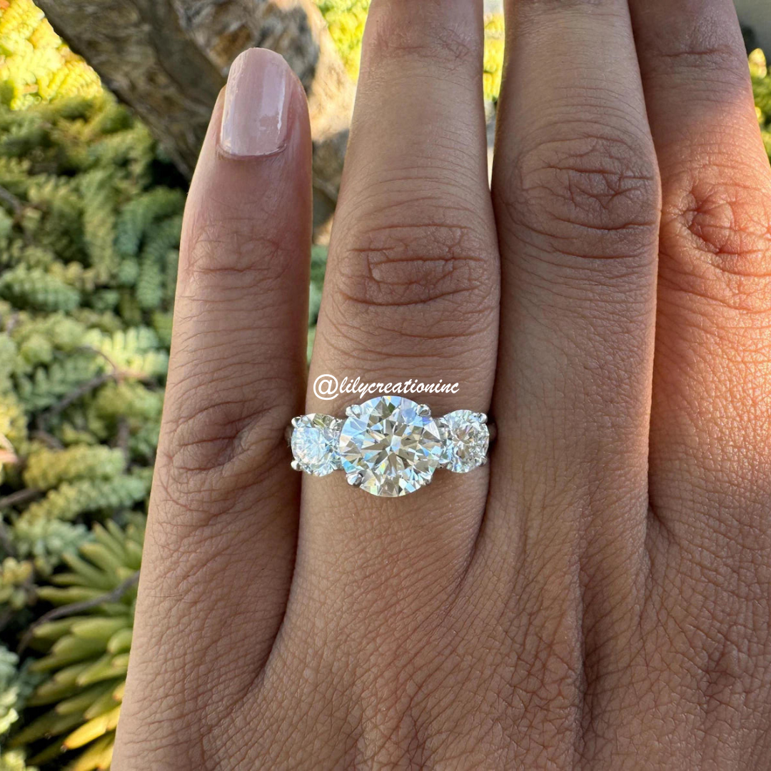 3 Stone Round Diamond Engagement Ring
