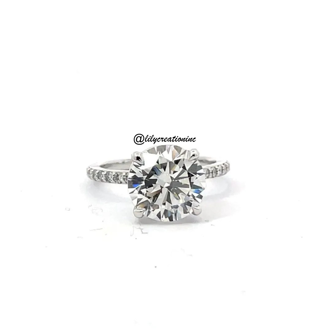 Round Solitaire Diamond Engagement Ring With 3/4 Coverage Side Stones