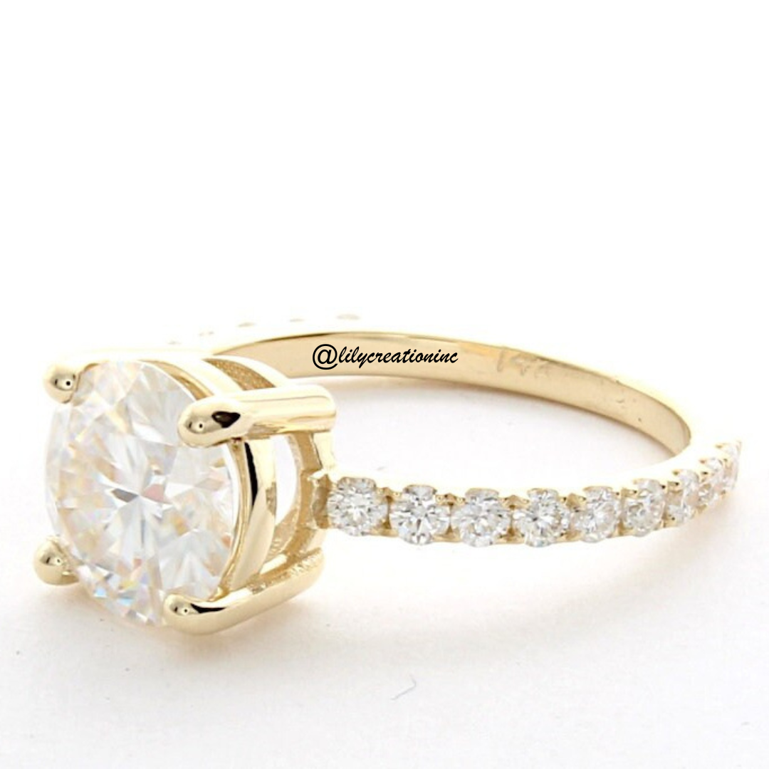 Round Solitaire Diamond Engagement Ring With 3/4 Coverage Side Stones