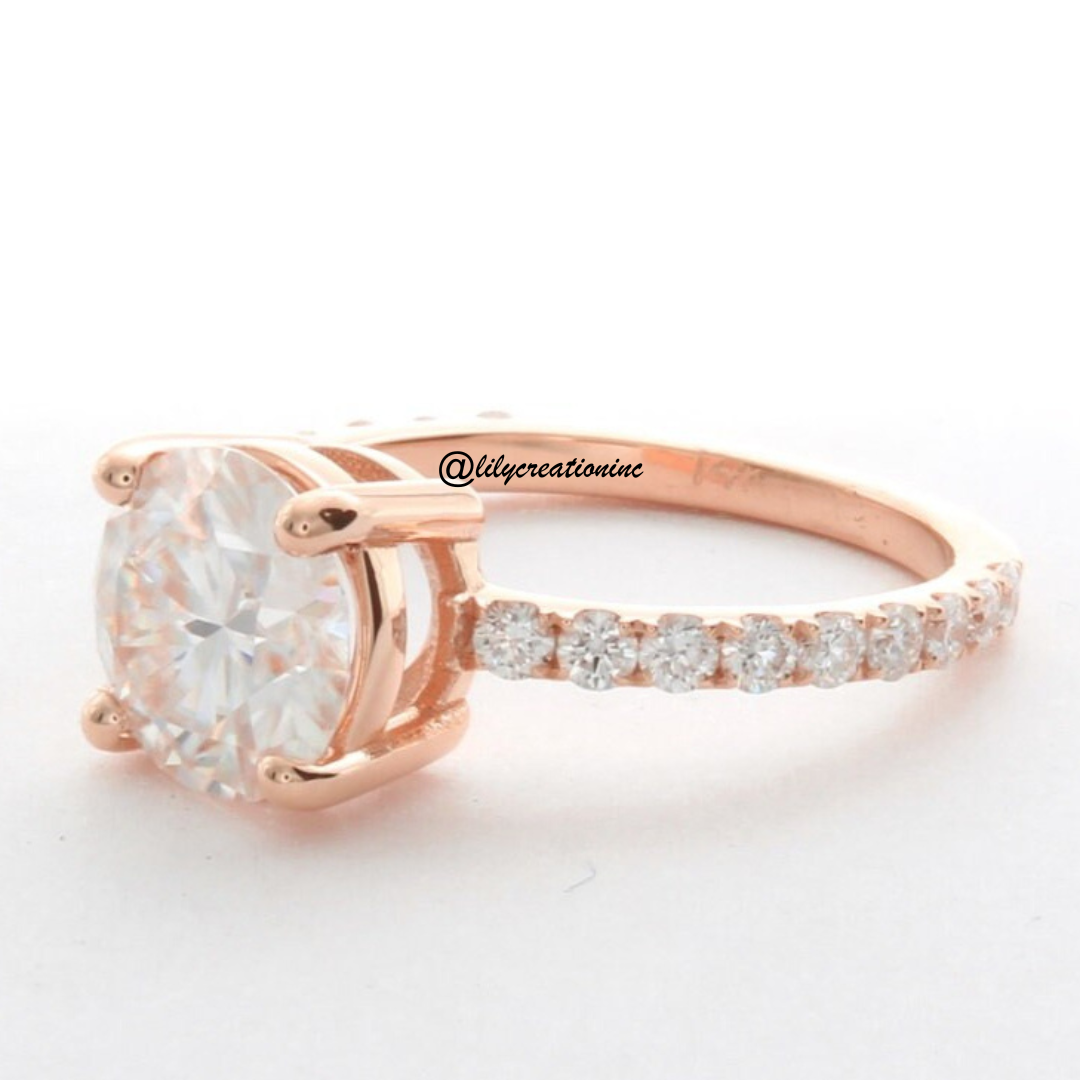 Round Solitaire Diamond Engagement Ring With 3/4 Coverage Side Stones