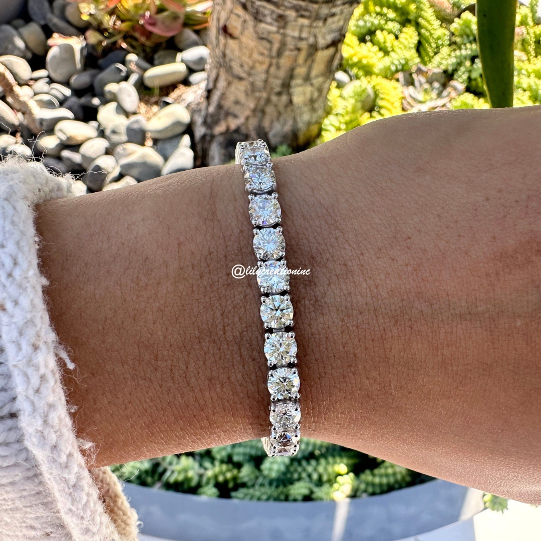 18 Carat Round Lab Grown Diamond Tennis Bracelet