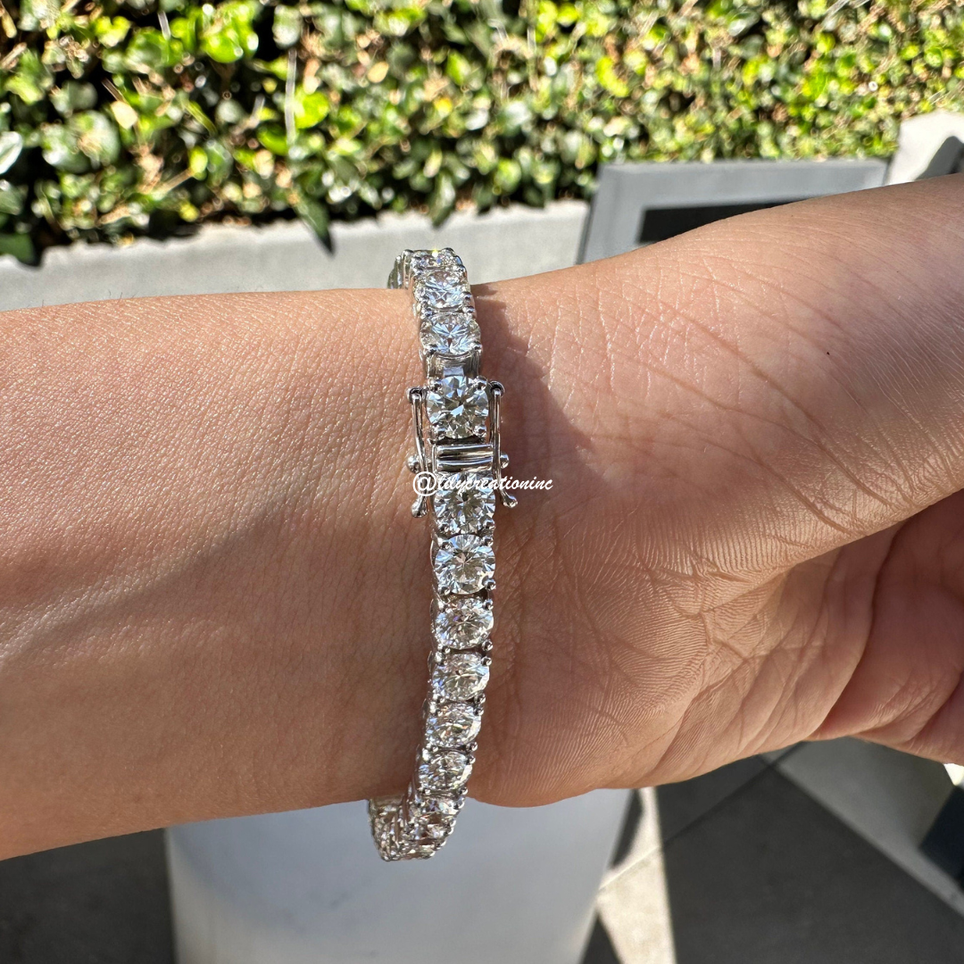 18 Carat Round Lab Grown Diamond Tennis Bracelet