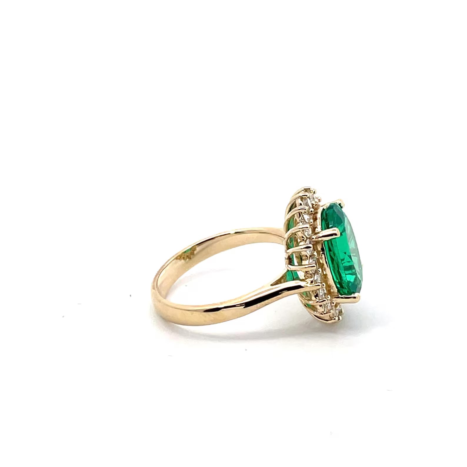 Oval Emerald & Diamond Engagement Ring - 7 ct