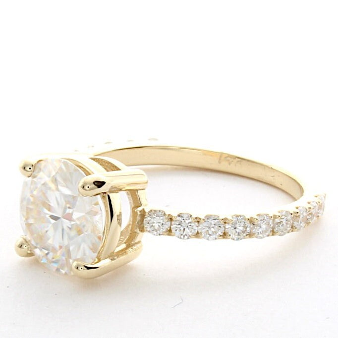 Round Solitaire Diamond Engagement Ring With 3/4 Coverage Side Stones