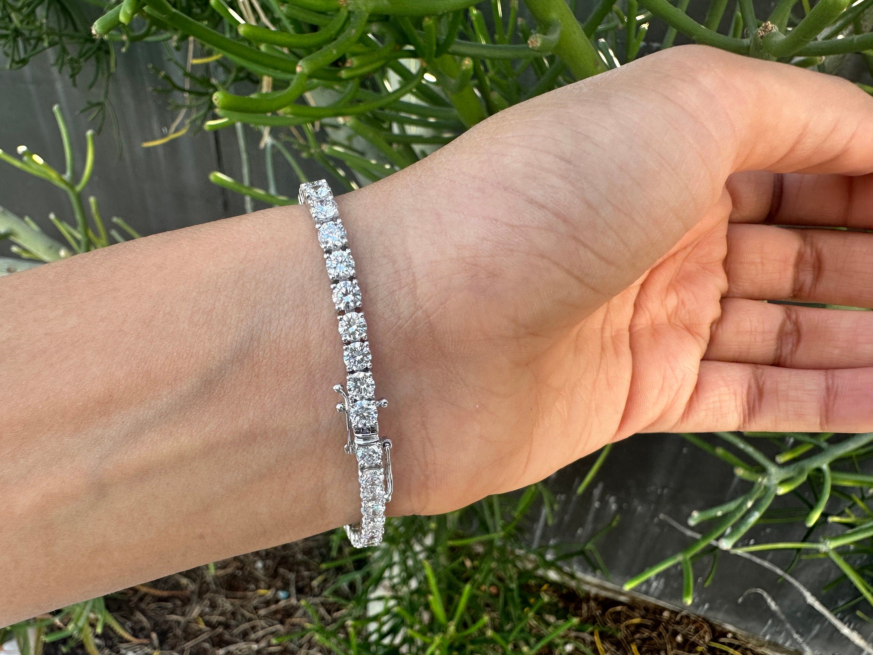 9 Carat 14K Yellow Gold Diamond Tennis Bracelet