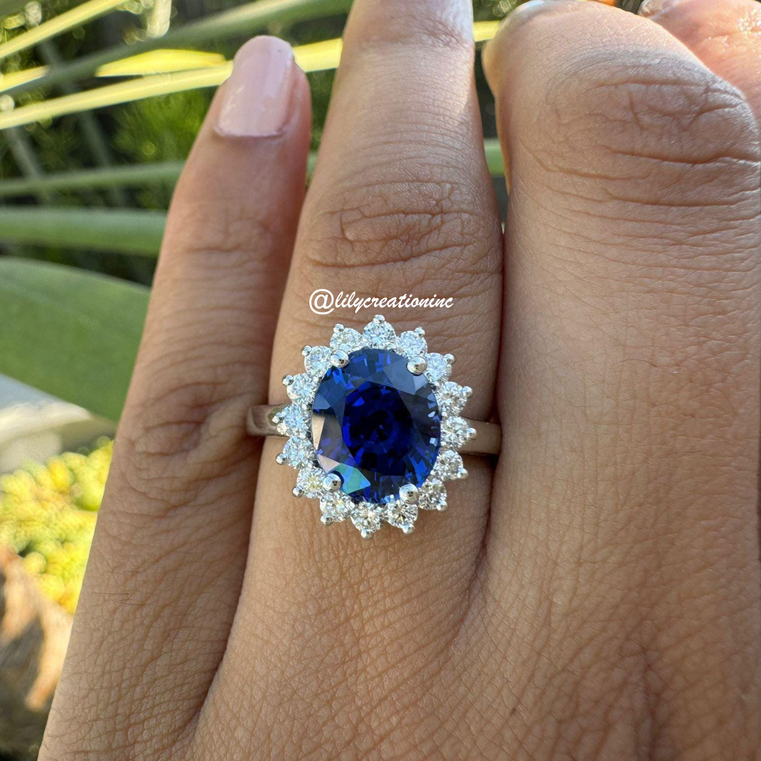 Oval Sapphire & Diamond Engagement Ring - 7 ct