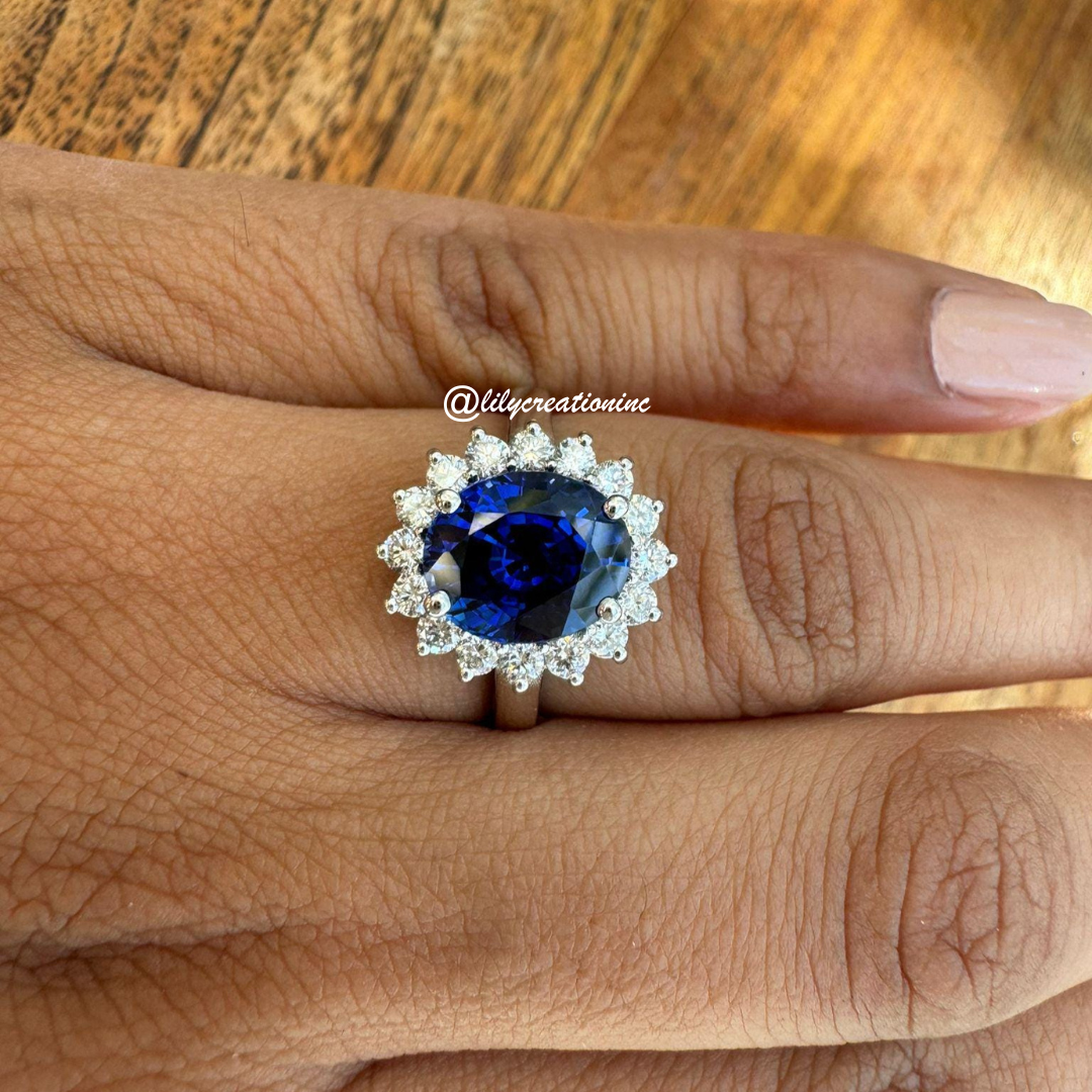 Oval Sapphire & Diamond Engagement Ring - 7 ct