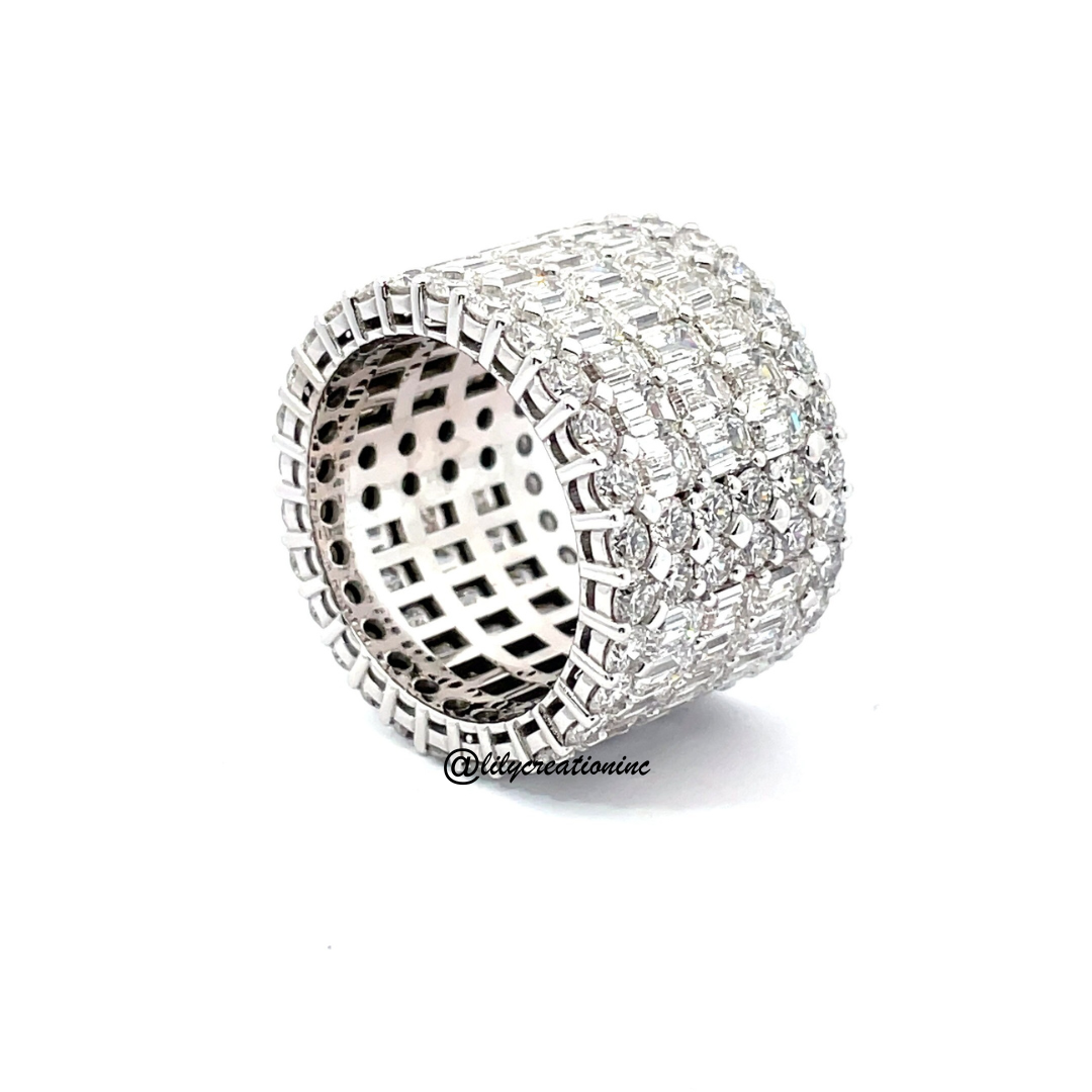 21.49 Carat 18mm Emerald & Round Cigar Diamond Eternity Band