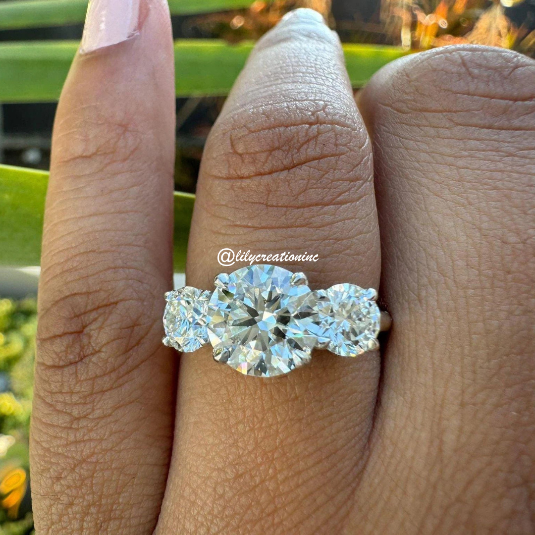 3 Stone Round Diamond Engagement Ring
