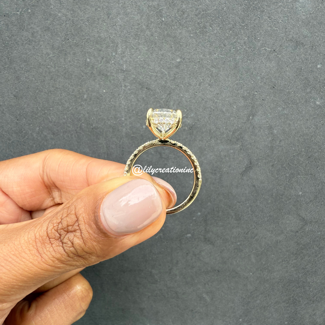 Pear Cut Diamond Engagement Ring With 1/2 Coverage Side Stones & Hidden Halo