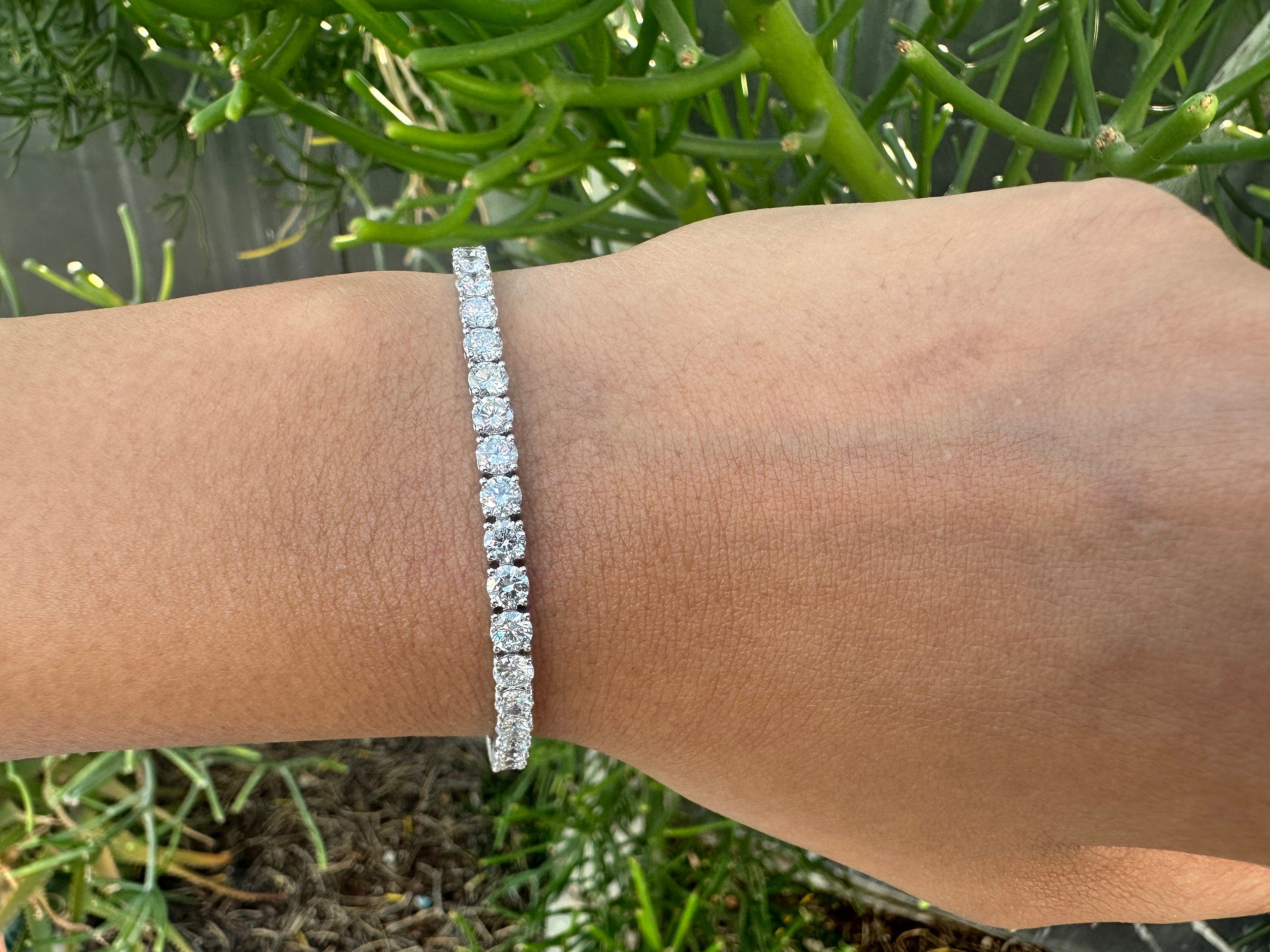 9 Carat 14K Yellow Gold Diamond Tennis Bracelet