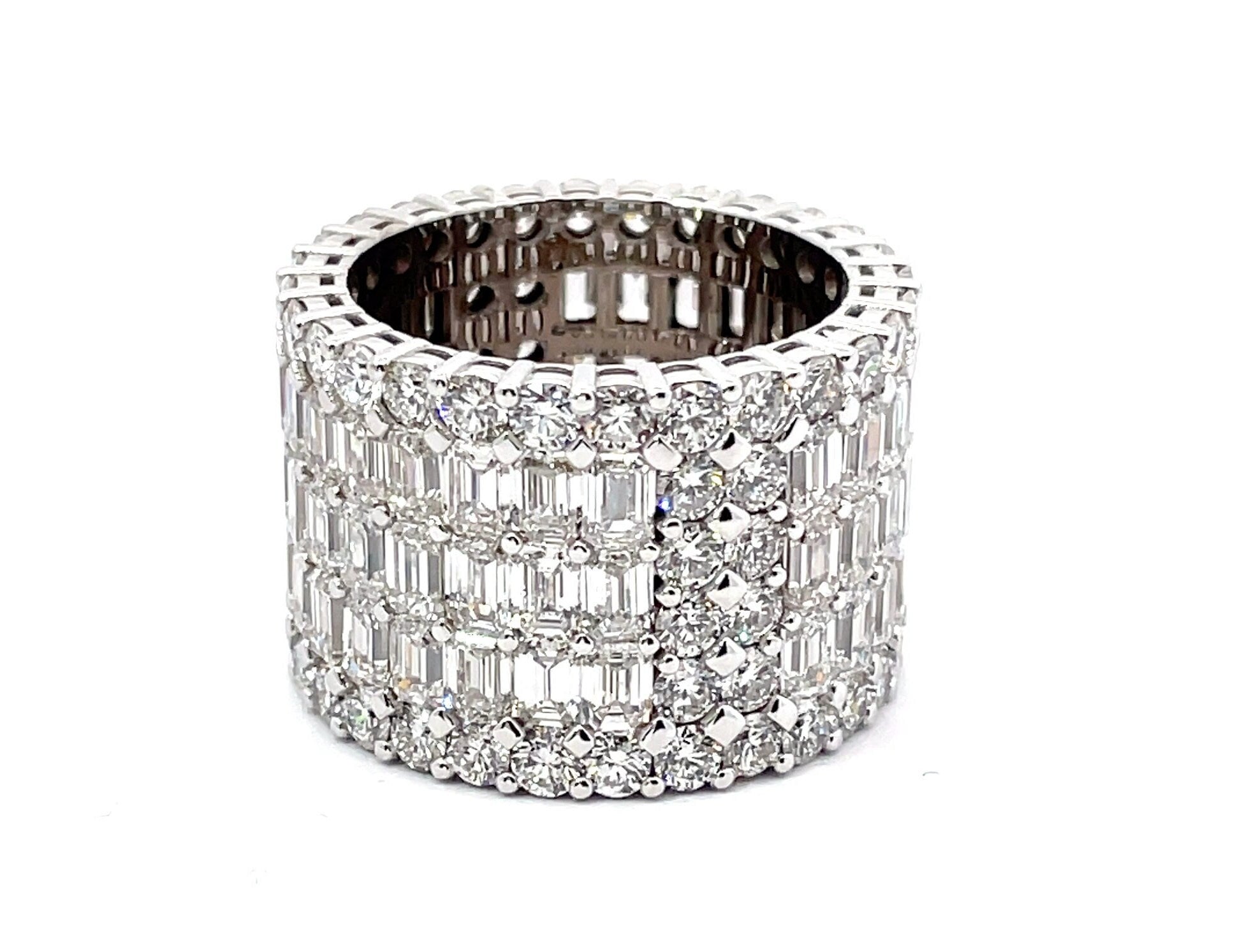 21.49 Carat 18mm Emerald & Round Cigar Diamond Eternity Band