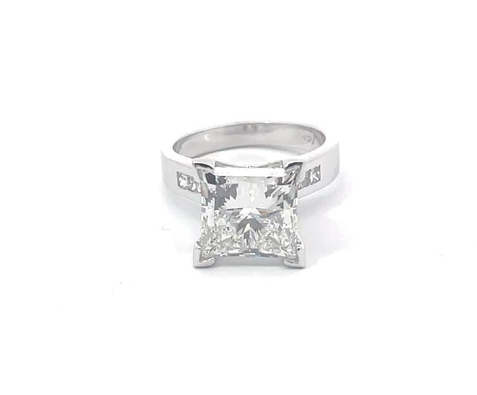 Princess Cut Diamond Engagement Ring